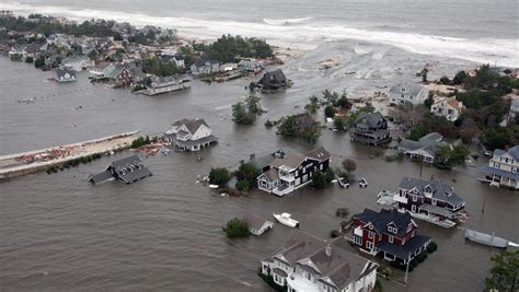 Rising Seas From Climate Change Threaten 300000 Coastal Homes In Us