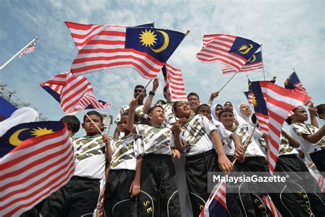 merdeka sambutan hari kebangsaan ke 60 malaysiagazette