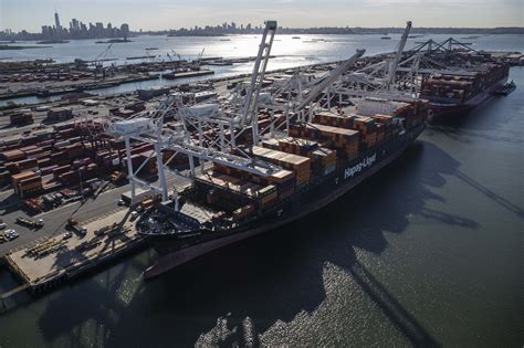 New York Port Hustles To Cut Rare Logjam Amid Covid Labor Woes Bloomberg