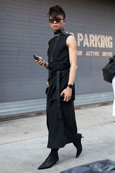 14 Of The Best Androgynous Street Style Looks From Men’s Fashion Week In 2020 Gender Fluid