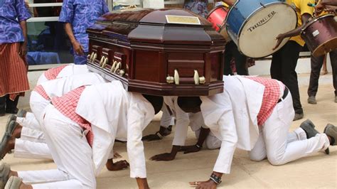 Dancing Pallbearers Nigerian Igbo Funeral Its Iveoma Youtube