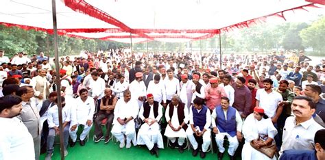 Mainpuri Samajwadi Party Chief Akhilesh Yadav During The Campaign Ahead Of Mainpuri By Poll