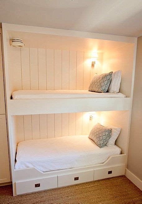 Turn Unused Closets Into Bunk Beds In Guest Rooms Bunk Beds Small