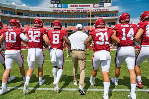 Am meisten, aber nicht alle, ncaa division i und division ii fußballprogramme bieten sportstipendien, um die spieler zu belohnen, die diese schulen wählen. Football Walk-On Tryouts Scheduled for Sept. 16 | Arkansas ...