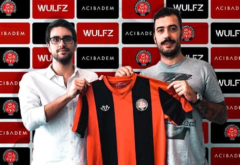 Fatih karagümrük spor kulübü, adını i̇stanbul ili fatih ilçesine bağlı tarihi karagümrük mahallesinden alan, 1926 yılının ilkbaharında muhtar bey ve arkadaşlarının gayretleri ile acıçeşme ve karagümrük. Fatih Karagümrük, Emiliano Viviano'yu transfer etti