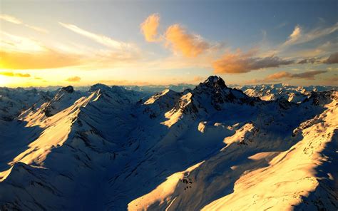 Вершины Альпийских гор обои для рабочего стола картинки фото 1920x1200
