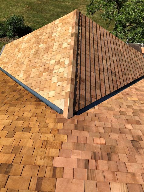 It is only intended to be used by experienced professionals who follow proper safety and workmanship practices. New Cedar Wood Shingle Roof - Colt Houses