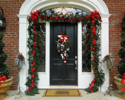 18 Festive Christmas Front Door Decorating Ideas Style Motivation