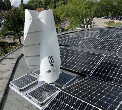 Sistema Híbrido Eólico Solar Para Aplicaciones Residenciales Pv