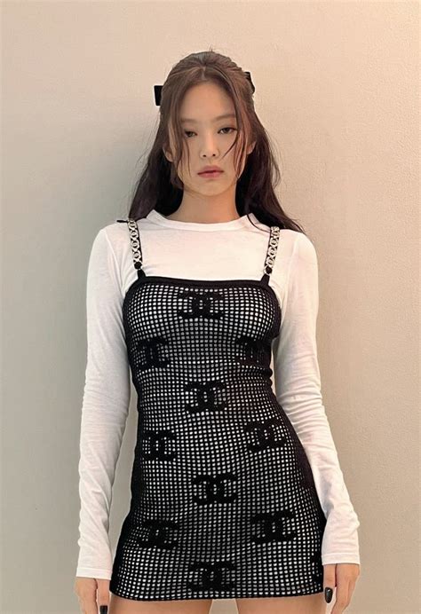 Blackpinks Jennie Shows Off The Exact Reason Why Shes The Human