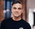 Robbie Williams Biography - Facts, Childhood, Family Life & Achievements