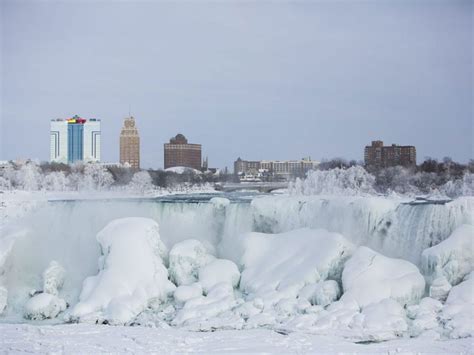 Niagara Falls Freezes Incredible Pictures Show Frozen Falls As Polar Vortex Is Set To Hit Us