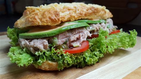 Diese liste wird ständig ergänzt. Sandwich mit Tunfisch und Avocado | Subway Sub des Tages ...