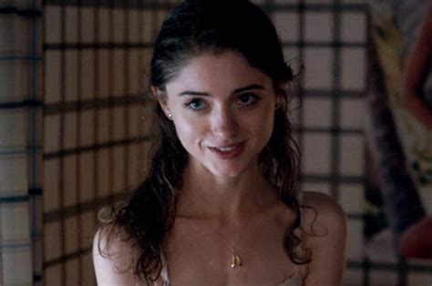 Stranger Things Season 3 Could Go Kinky As Natalia Dyer Shares Hot Pic Daily Star