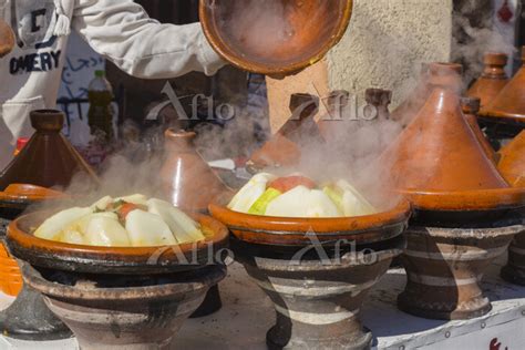 モロッコ タジン鍋 [83347360]の写真素材 アフロ