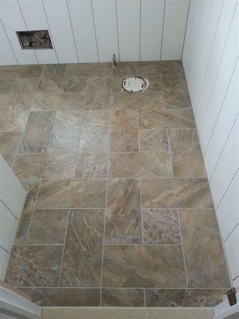 Daltile, the leader in tile, provides these helpful tile pattern guides for walls and backsplashes. Windmill Floor Tile Pattern | Floor Tiles