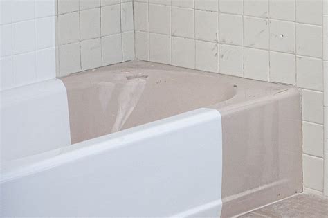 The work is done in place in your home, in a few hours. Porcelain bathtub refinishing by Combath - Quality ...