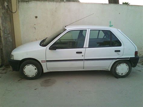 Tayara Voiture Occasion Issusu Tunisien Clio Bombe Annonces Et