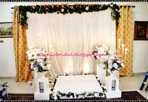 Tehee.today aku nak update pasal pelamin bertunang bajet aku. SIMPLE MINI PELAMIN NIKAH ~ BUTIK PENGANTIN DANIA
