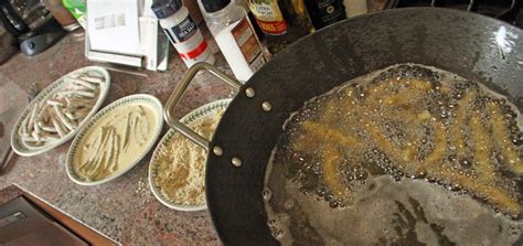 I think that i could go to town on those things and fill up before the main course even comes to the table. Pin by Rima Mounayer on Appetizers | Fried green beans, Green beans, Finger food appetizers