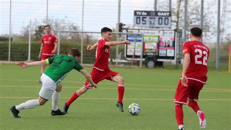 Fußball TV Oeffingen Drei wichtige Punkte im Abstiegskampf