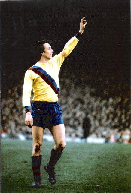 johan cruyff of barcelona in 1976 fc barcelona pure football english football league johan