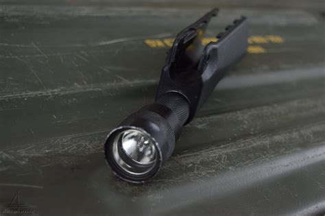 Surefire Mp5 Flashlight Foregriphandguard With Standard Bulb Black