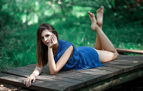 Girl Long Hair Dress Legs Photo Photographer Barefoot Model Lips Face Brunette