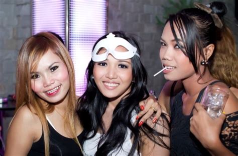 Thai Bar Girls 101 What Is A Thailand Bar Girl