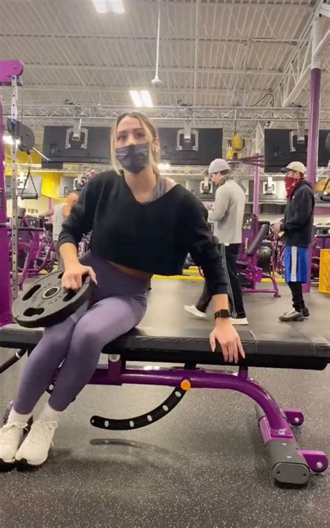 Fitness Star Horrified After Spotting Mans Creepy Behaviour In Gym