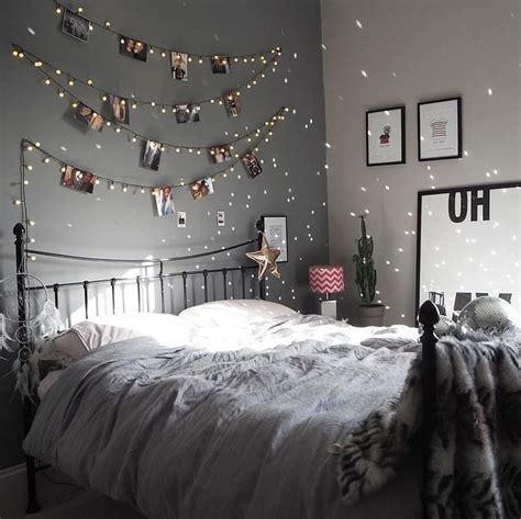Creating A Cozy And Relaxing Grey Bedroom Aesthetic Artourney