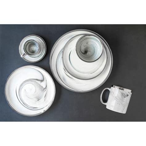 So, your event is coming up quickly, and you still have yet to buy décor and tableware—think posh party supplies for premium plastic plates, bowls, flatware, and more. Dinner Plate // Marble // Set of 4 - Yedi - Touch of Modern