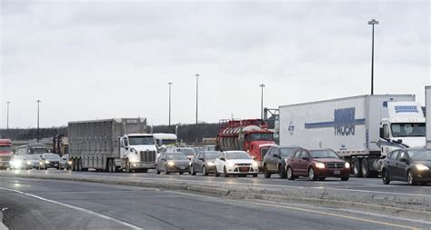 'Major road closure': Multi-vehicle crash on QEW in Burlington leaves 2