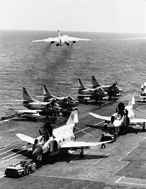 Image 1155×1500 Vietnam Aircraft Carrier Fighter Jets