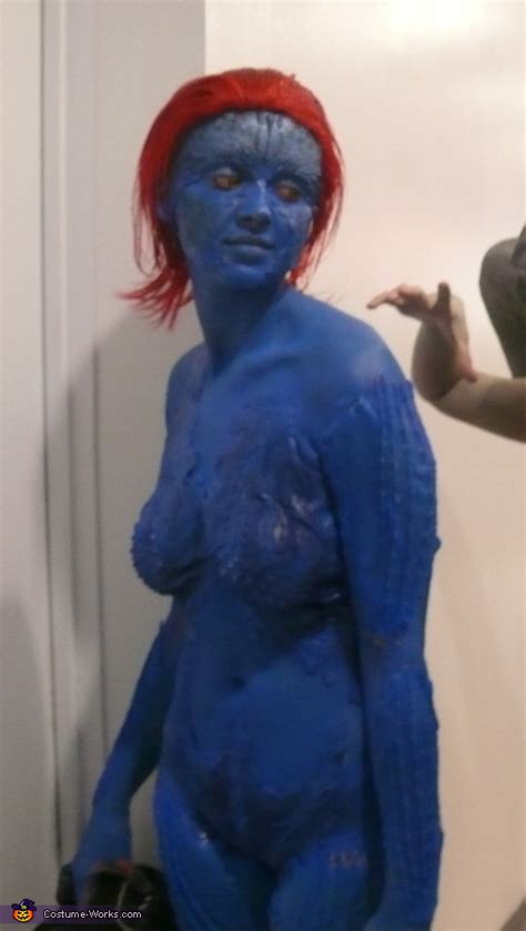 Mystique costume completely blue everyone away. DIY Mystique Costume - Photo 3/5