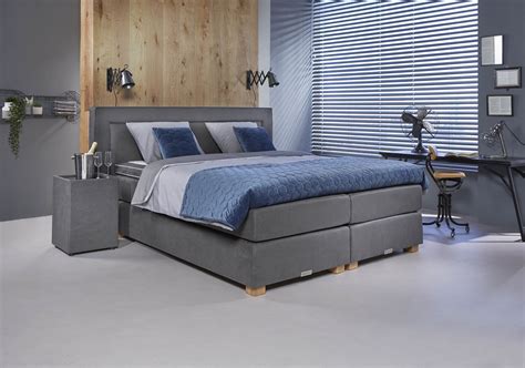 Hier finden sie pflegemittel, zubehör und ersatzteile für wasserbetten. Boxspringbett Java | Boxsprings, Huis interieur, Meubelstoffen