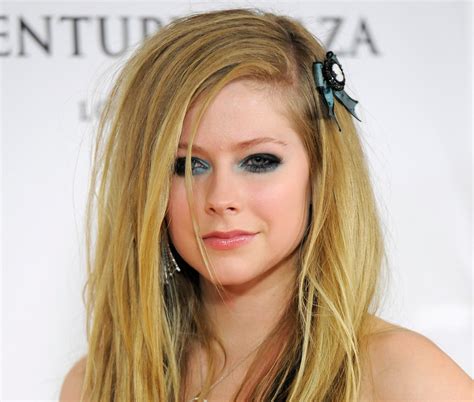 Avril Lavigne Has Lyme Disease Its Notoriously Difficult To Diagnose And Treat The