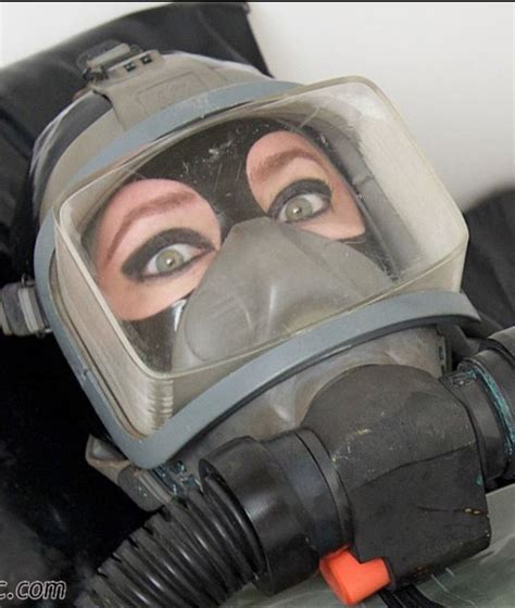 Gas Mask Girl Latex Babe Latex Hood Heavy Rubber Kinky Equilibrium Face Basement Masks