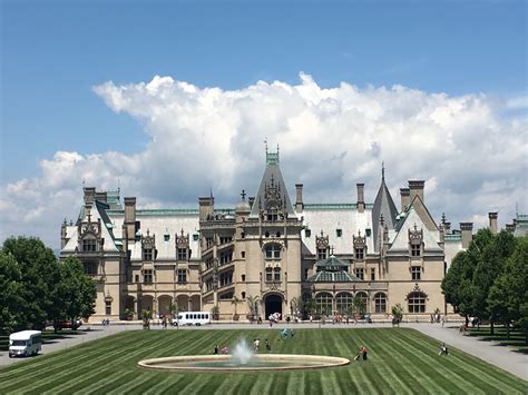 Tips For Visiting Biltmore Estate Suitcase And A Map