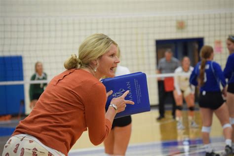Volleyball Team Serves Up New Coach New Players Great Season Marian