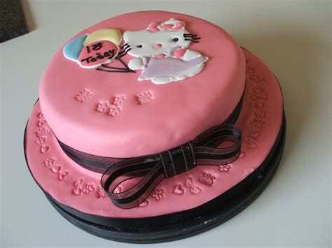 Whether as a cake topper, a shaped. 30 Cute Hello Kitty Cake Ideas and Designs - EchoMon