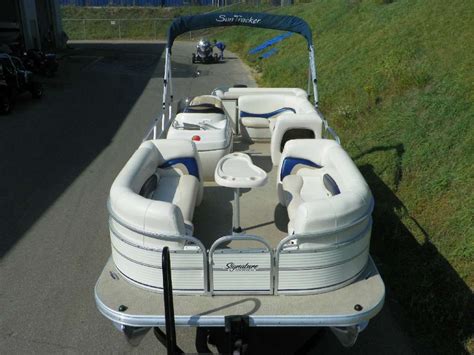 Sun Tracker Party Barge 21 Signature Series 2009 For Sale For 17900