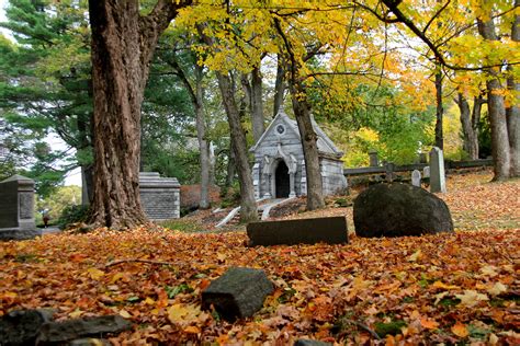 Five Historic Cemeteries To Visit In Boston