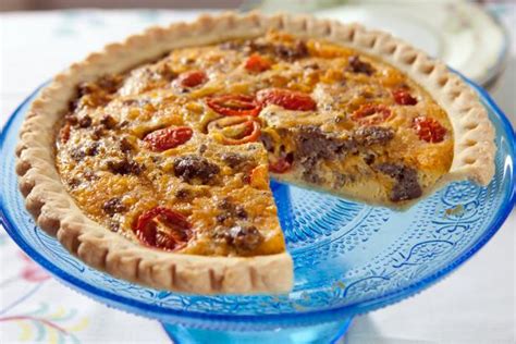 You can find this recipe for slow cooker mac and cheese in home cooking with trisha yearwood: Country Quiche Recipe | Trisha Yearwood | Food Network