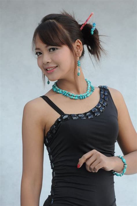 Myanmar Cute New Face Model Nan Khin