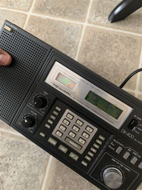 Realistic Dx 400 Amfm Ssbcw Direct Entry Communication Receiver Radio