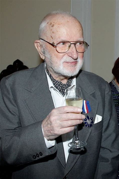 W polskiej rodzinie w kownie. Gustaw Lutkiewicz nie żyje. Aktor miał 93 lata - zdjęcie nr 3