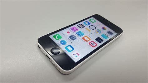 Apple Iphone 5c 8gb Unlocked White 212 Neew In Middlesbrough North