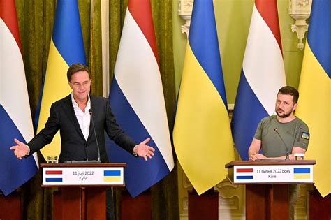 荷兰首相在基辅德国总统在德国南部美军基地相继表示对乌克兰的支持法国邀请受俄罗斯侵略乌克兰影响的九个北约国家参加巴士底日游行 新战国时代