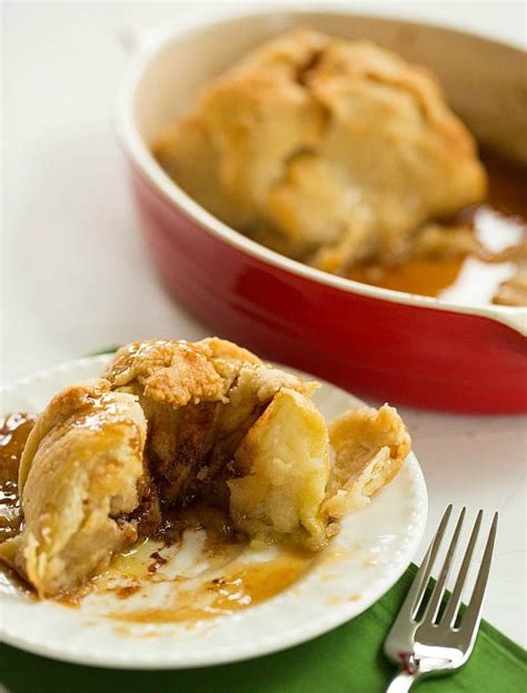 This easy and super versatile refrigerated pie crust is ready for all. pillsbury pie crust apple dumplings